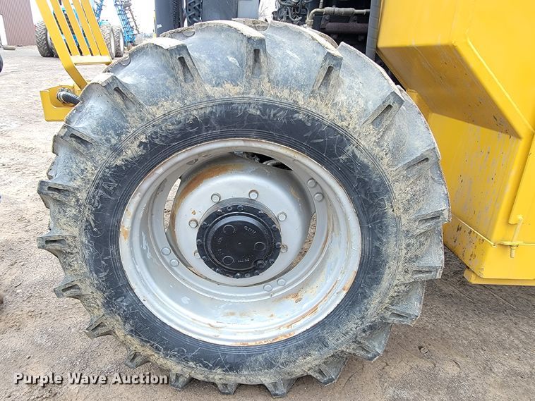 image for item JE9903 2004 Case IH MXM130  MFWD tractor