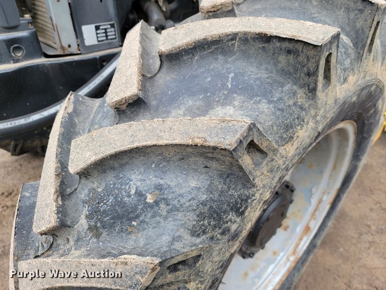 image for item JE9903 2004 Case IH MXM130  MFWD tractor