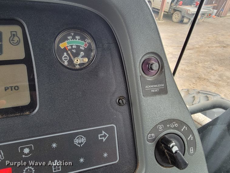 image for item JE9904 1998 New Holland 9482  4WD tractor