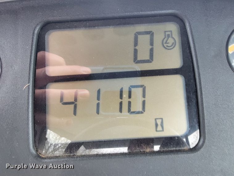 image for item JE9904 1998 New Holland 9482  4WD tractor