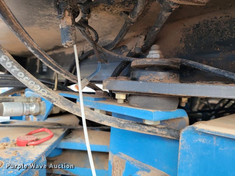 image for item JE9904 1998 New Holland 9482  4WD tractor