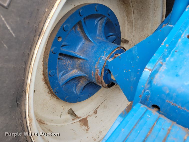 image for item JE9904 1998 New Holland 9482  4WD tractor