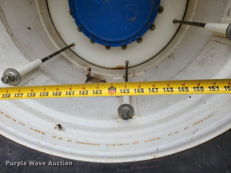 image for item JE9904 1998 New Holland 9482  4WD tractor