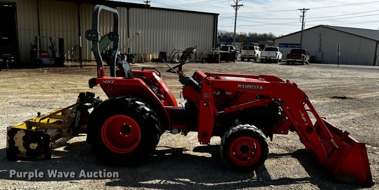 image for item JH9391 Kubota L3400  MFWD tractor
