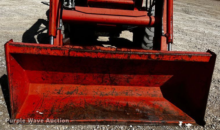 image for item JH9391 Kubota L3400  MFWD tractor