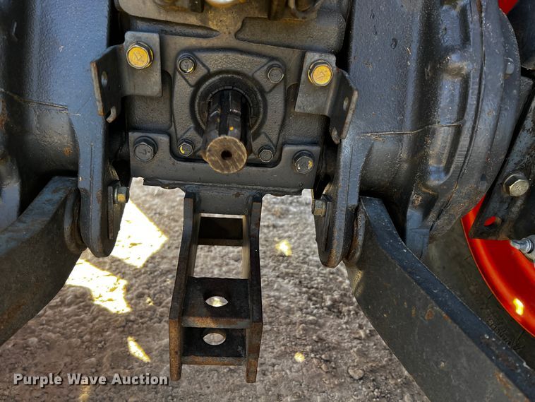 image for item JH9391 Kubota L3400  MFWD tractor