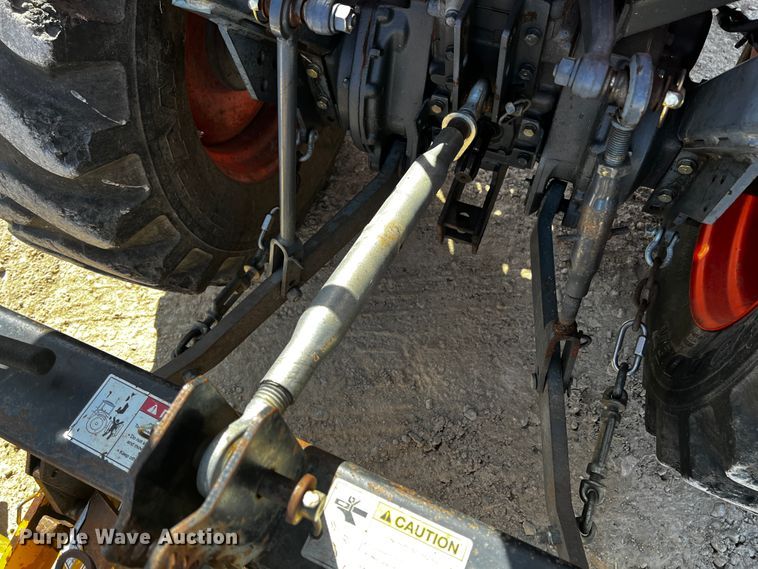 image for item JH9391 Kubota L3400  MFWD tractor