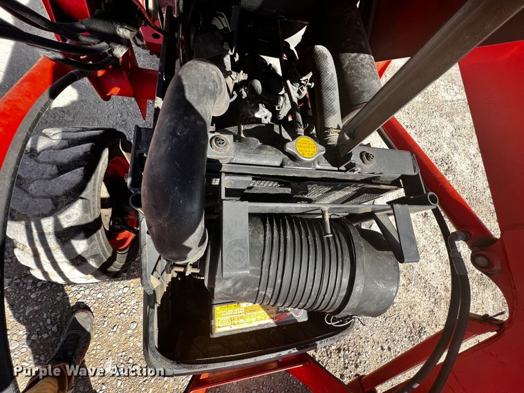 image for item JH9391 Kubota L3400  MFWD tractor