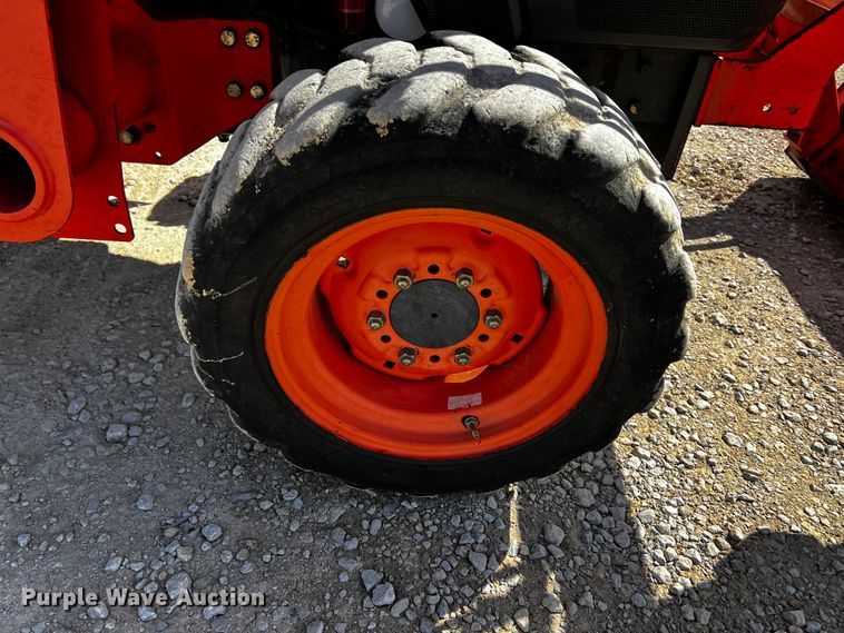 image for item JH9391 Kubota L3400  MFWD tractor