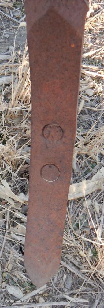 image for item JJ9324 John Deere 1600  chisel