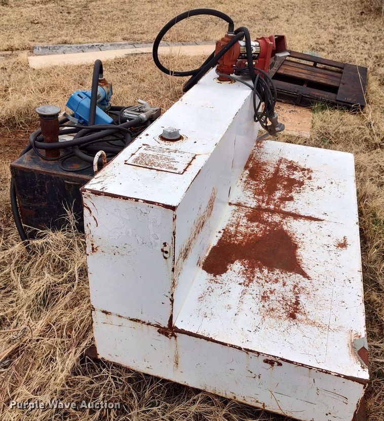 image for item JO9680 (2) fuel tanks