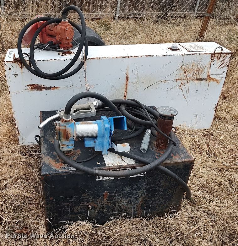 image for item JO9680 (2) fuel tanks