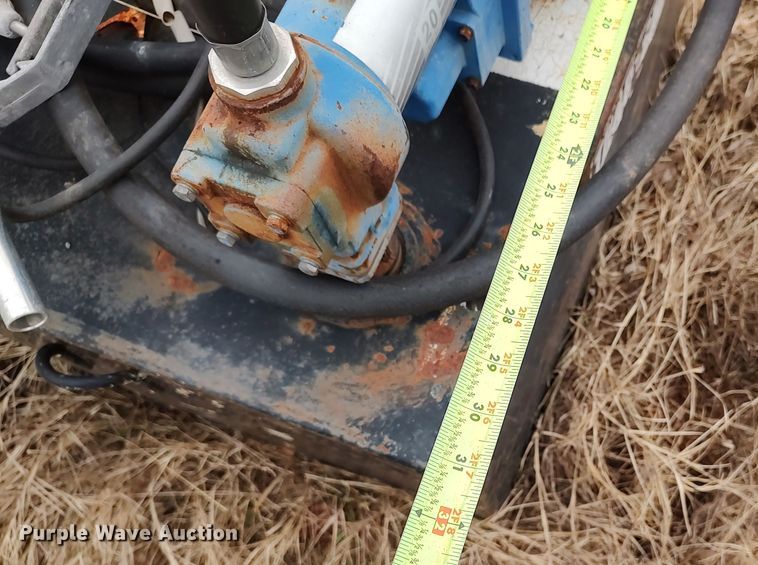 image for item JO9680 (2) fuel tanks