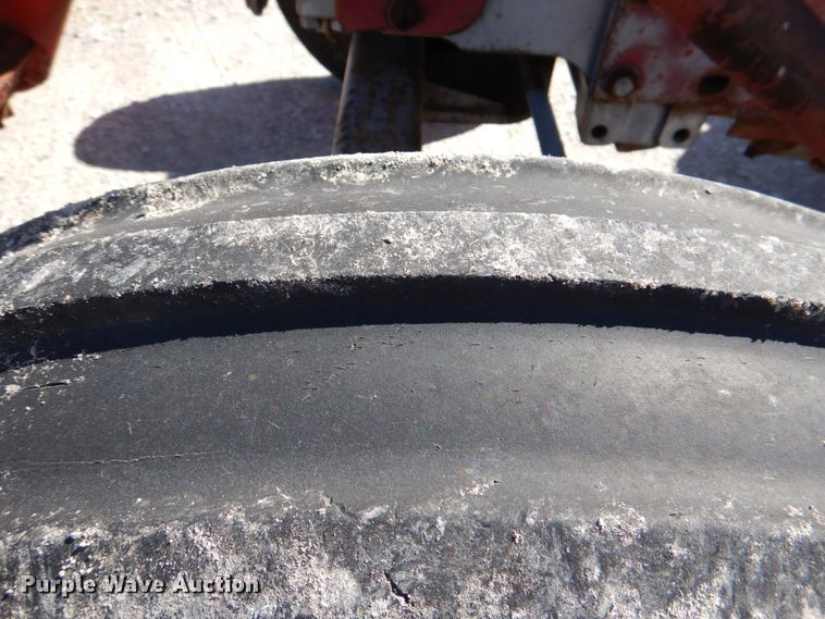 image for item JS9685 1961 Massey Ferguson 88  tractor