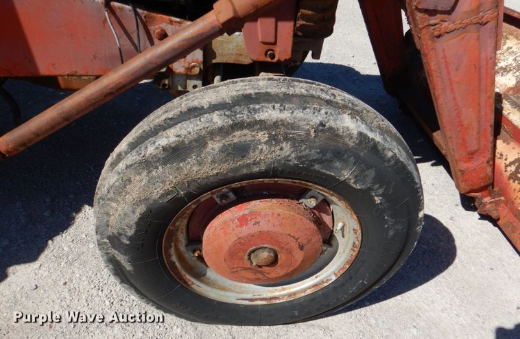 image for item JS9685 1961 Massey Ferguson 88  tractor