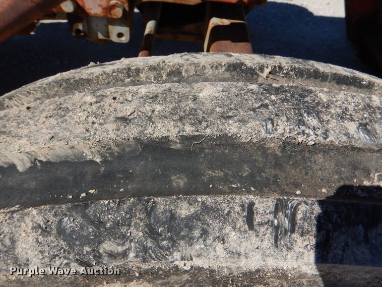 image for item JS9685 1961 Massey Ferguson 88  tractor