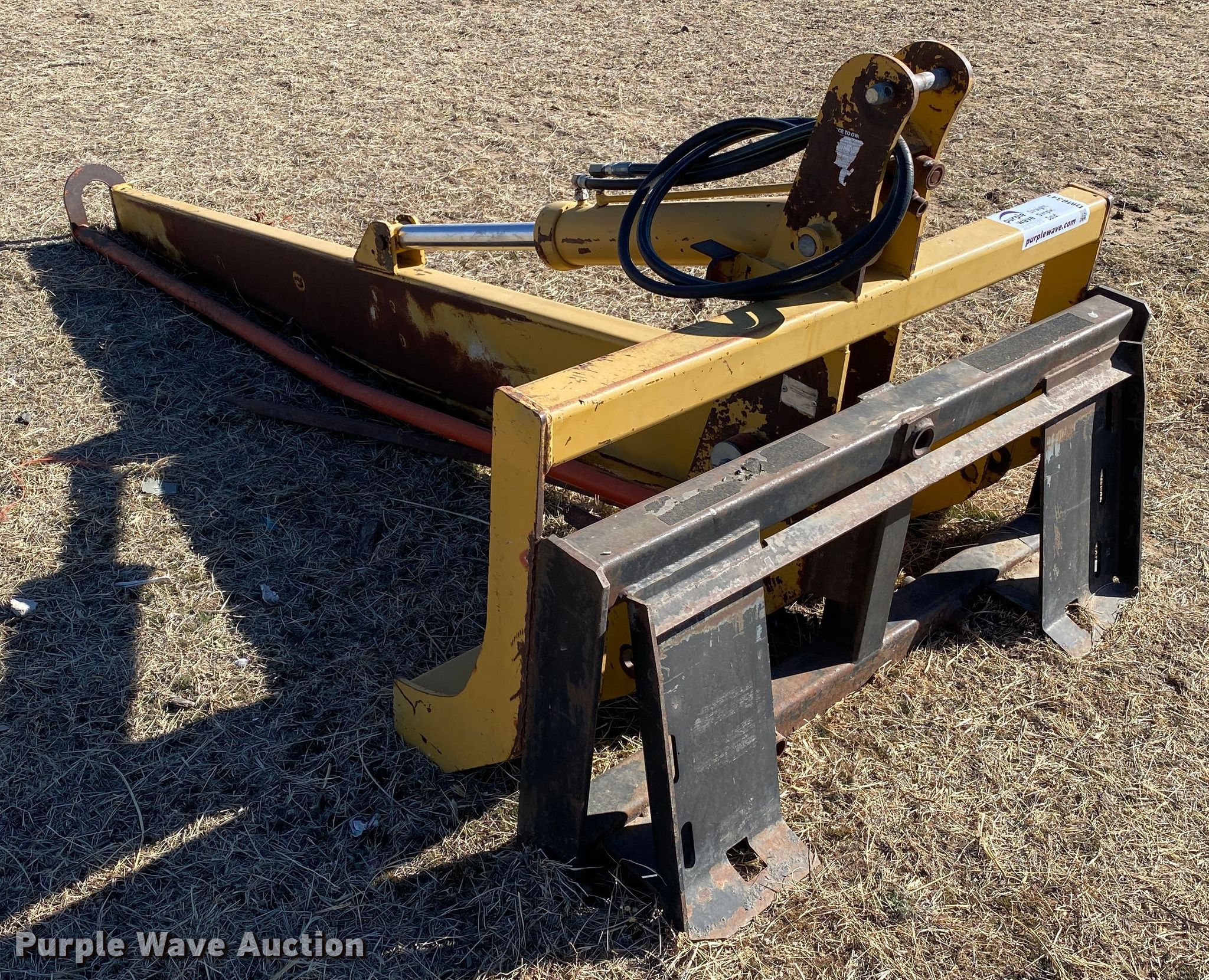 Vermeer 500S skid steer bale slicer in Cimarron, KS Item DM8341 sold Purple Wave