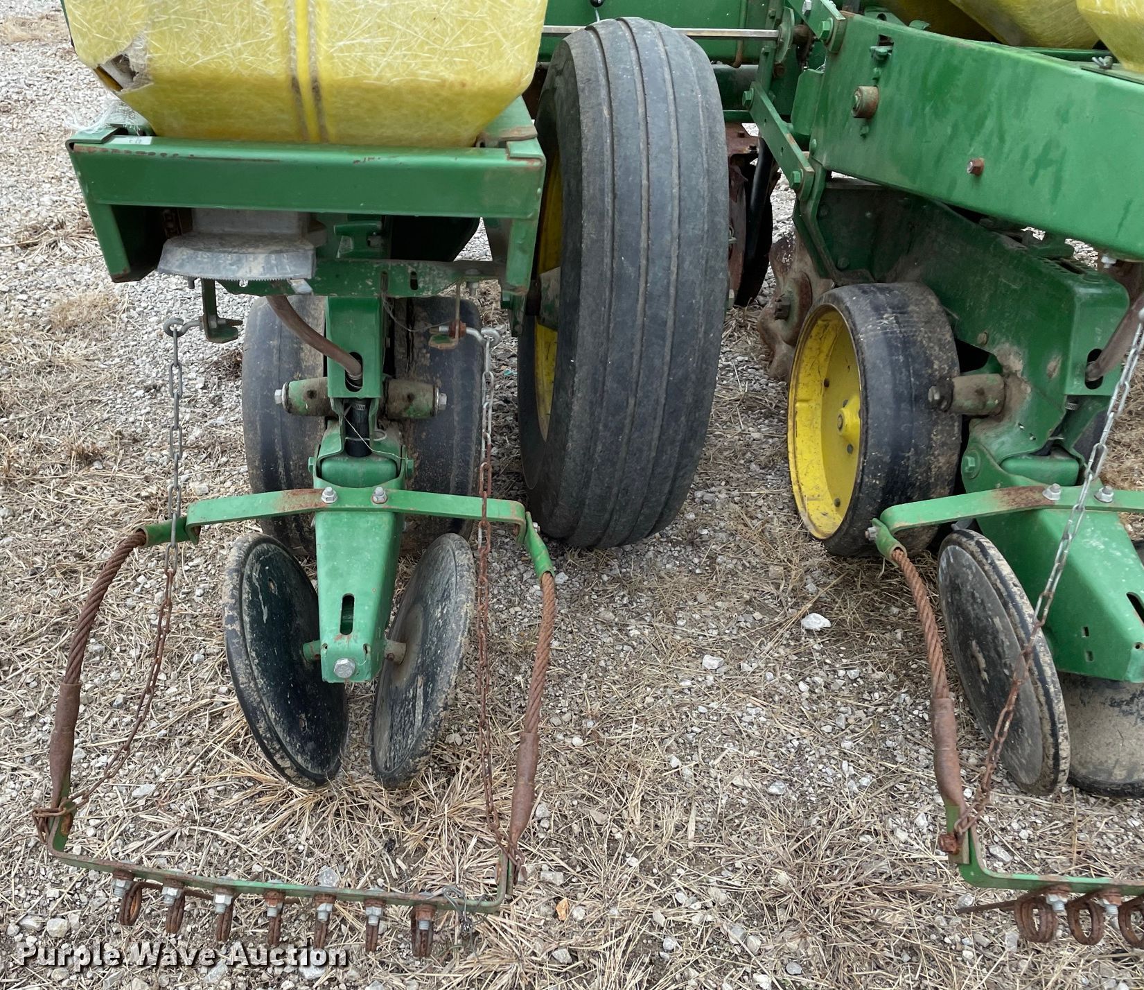 John Deere 7000 no-till planter in Butler, MO | Item JR9854 sold ...