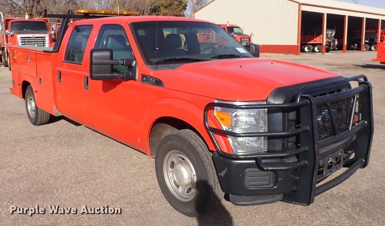 image for item DI1794 2011 Ford F250 Super Duty  Crew Cab utility bed pickup truck