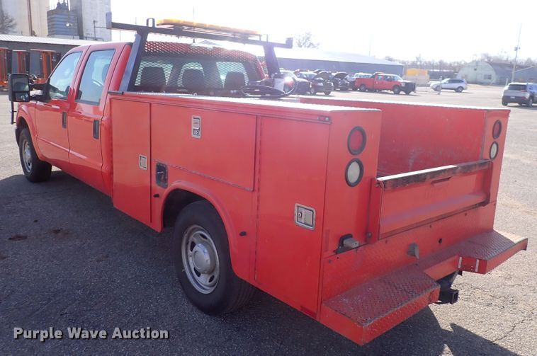 image for item DI1794 2011 Ford F250 Super Duty  Crew Cab utility bed pickup truck