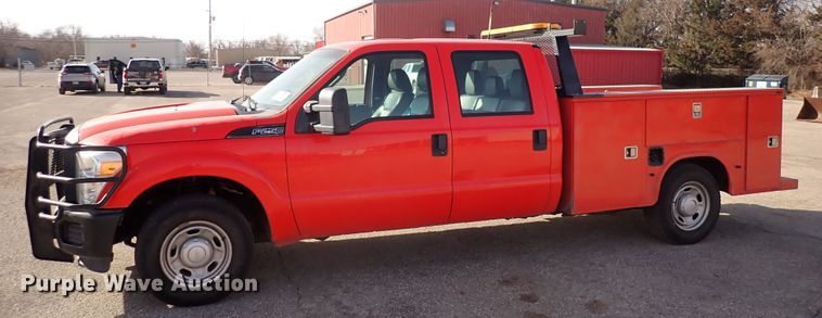 image for item DI1794 2011 Ford F250 Super Duty  Crew Cab utility bed pickup truck