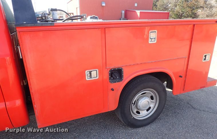 image for item DI1794 2011 Ford F250 Super Duty  Crew Cab utility bed pickup truck