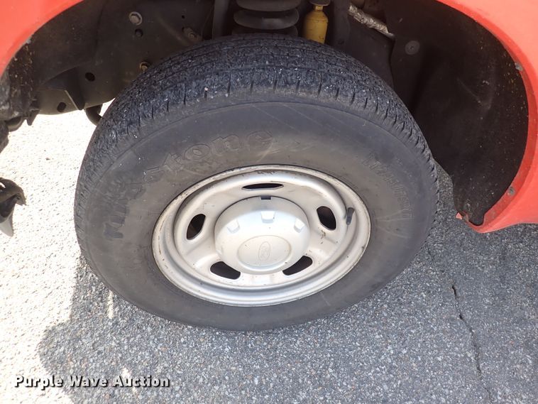 image for item DI1794 2011 Ford F250 Super Duty  Crew Cab utility bed pickup truck