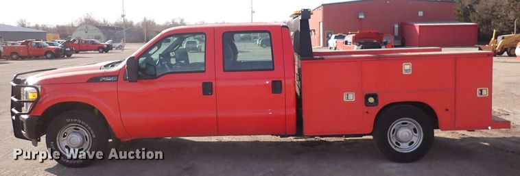 image for item DI1795 2011 Ford F250 Super Duty  Crew Cab utility bed pickup truck