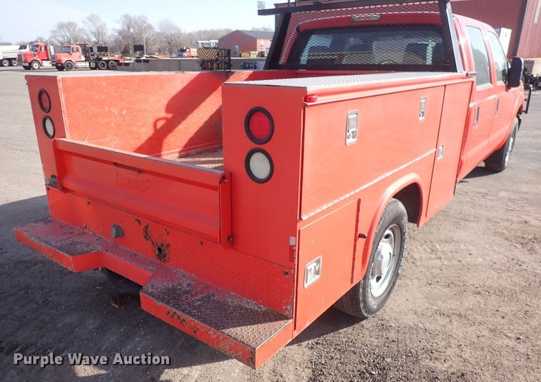 image for item DI1795 2011 Ford F250 Super Duty  Crew Cab utility bed pickup truck