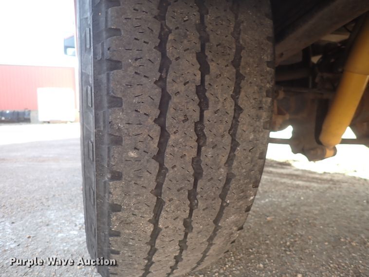 image for item DI1795 2011 Ford F250 Super Duty  Crew Cab utility bed pickup truck