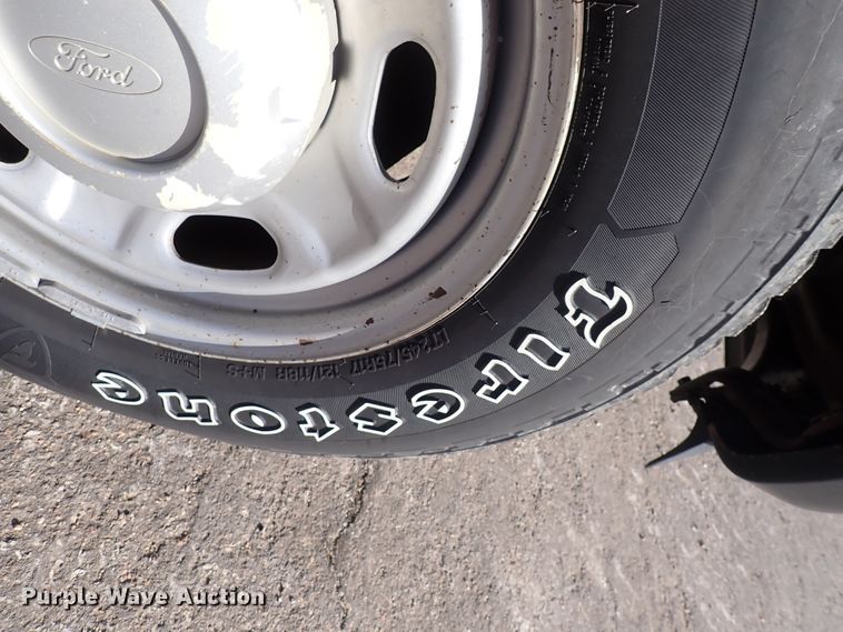 image for item DI1795 2011 Ford F250 Super Duty  Crew Cab utility bed pickup truck