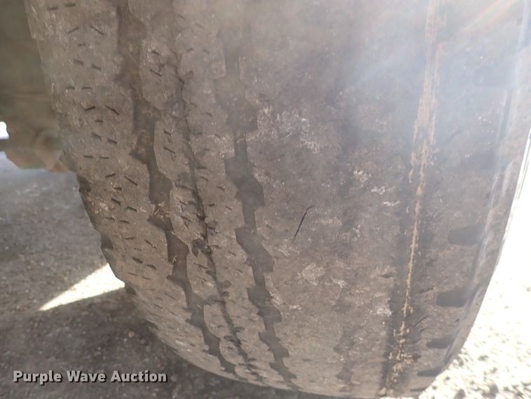 image for item DI1795 2011 Ford F250 Super Duty  Crew Cab utility bed pickup truck