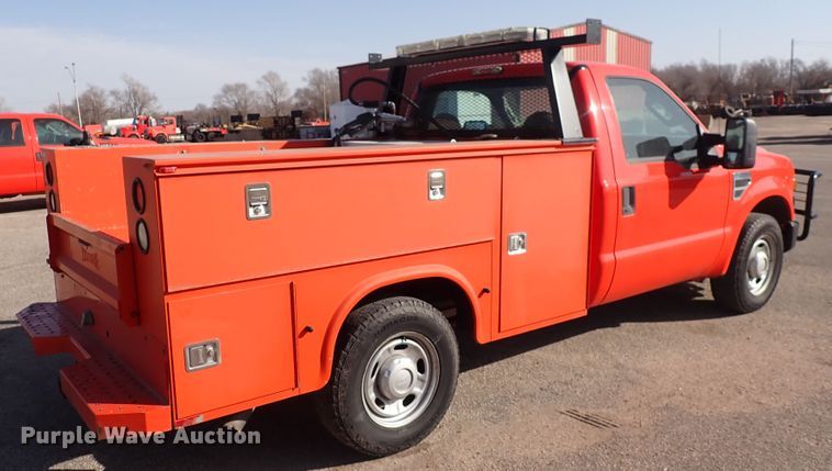 image for item DI1797 2010 Ford F250 Super Duty  utility bed pickup truck