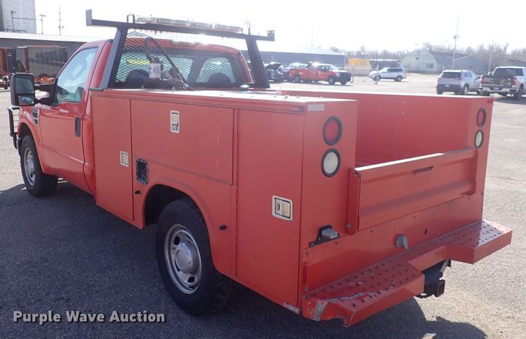 image for item DI1797 2010 Ford F250 Super Duty  utility bed pickup truck