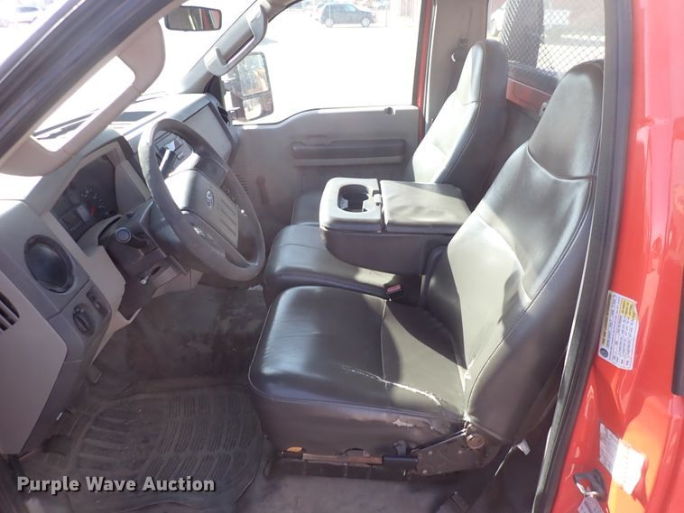 image for item DI1797 2010 Ford F250 Super Duty  utility bed pickup truck