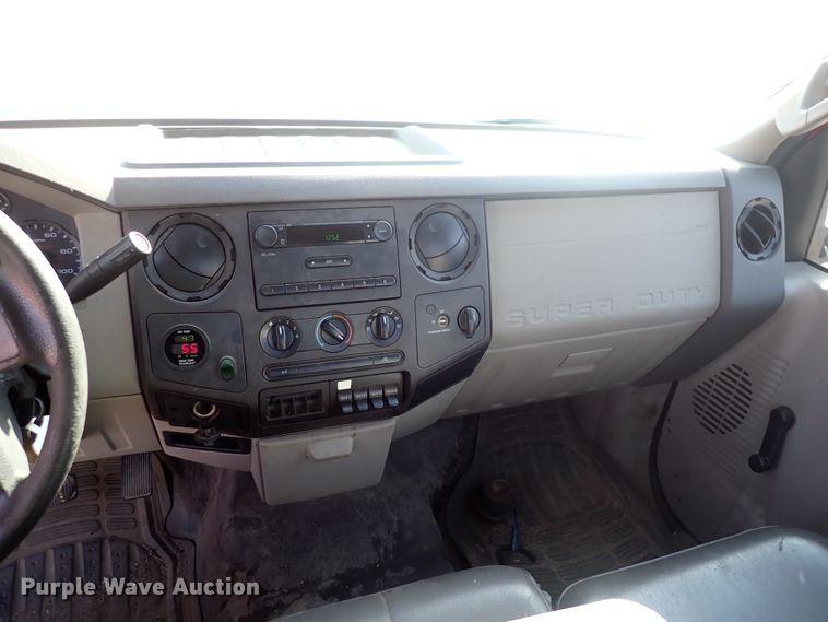 image for item DI1797 2010 Ford F250 Super Duty  utility bed pickup truck