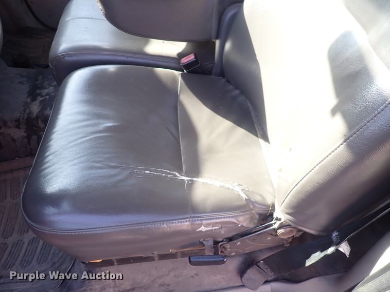 image for item DI1797 2010 Ford F250 Super Duty  utility bed pickup truck