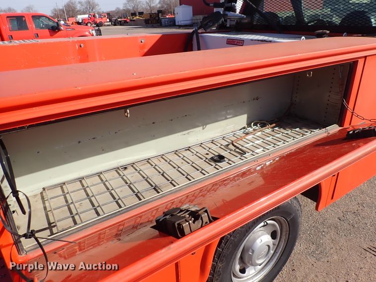 image for item DI1797 2010 Ford F250 Super Duty  utility bed pickup truck