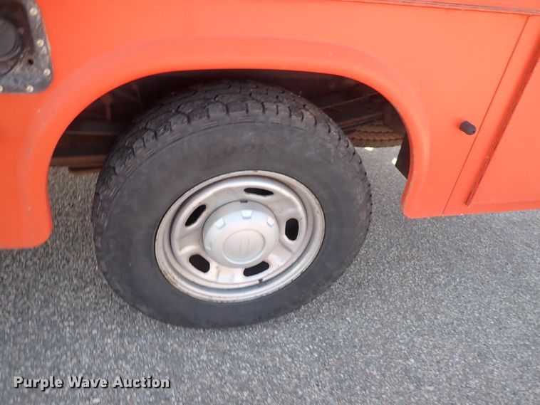 image for item DI1797 2010 Ford F250 Super Duty  utility bed pickup truck