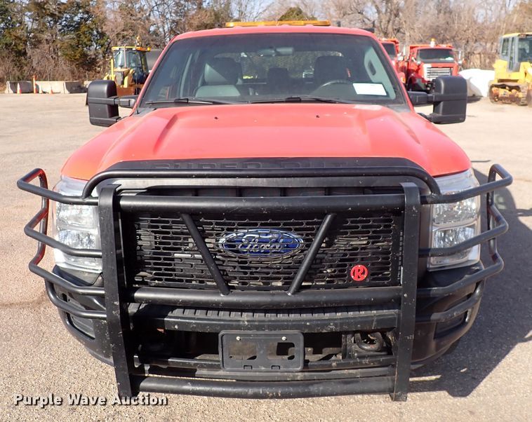 image for item DI1798 2011 Ford F250 Super Duty  Crew Cab utility bed pickup truck