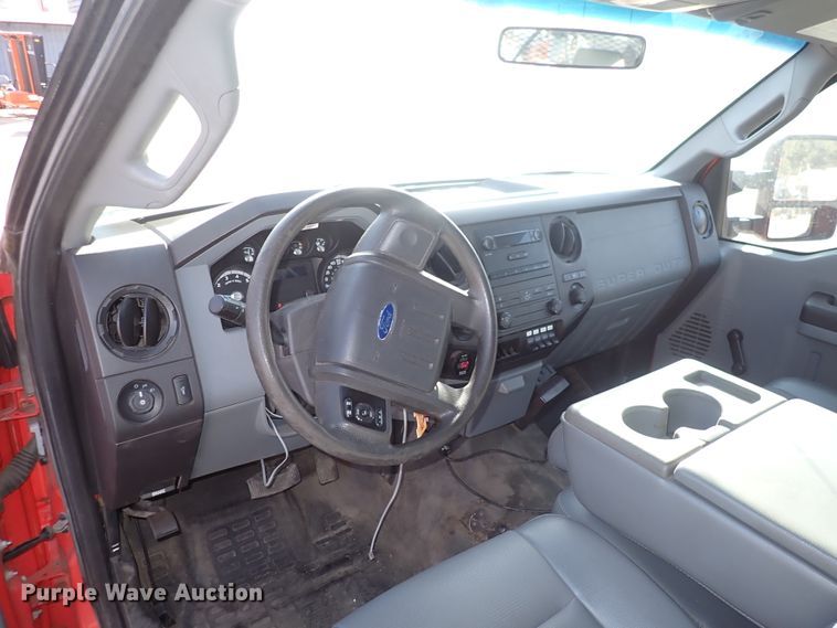 image for item DI1798 2011 Ford F250 Super Duty  Crew Cab utility bed pickup truck