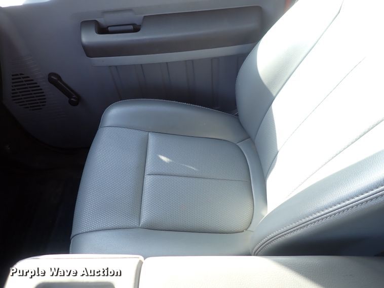 image for item DI1798 2011 Ford F250 Super Duty  Crew Cab utility bed pickup truck