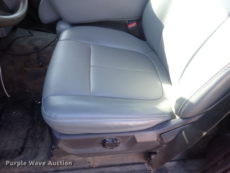 image for item DI1798 2011 Ford F250 Super Duty  Crew Cab utility bed pickup truck