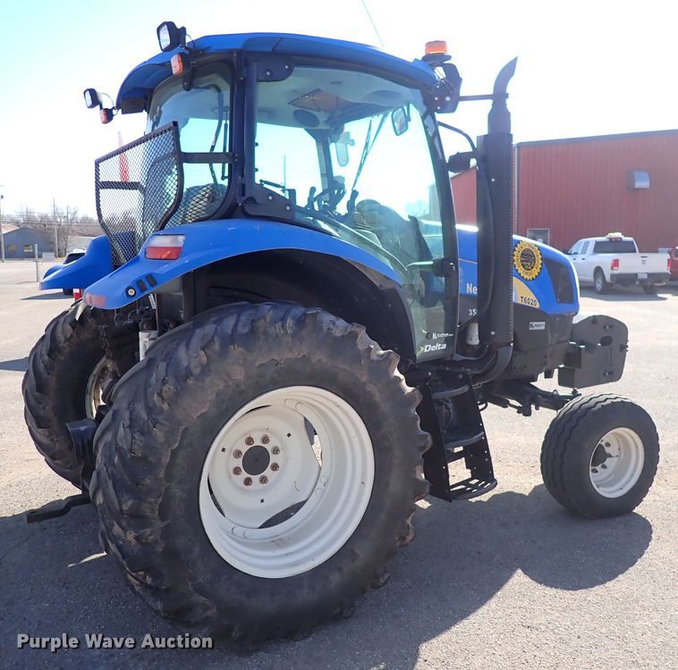 image for item DI1800 2009 New Holland T6020  tractor