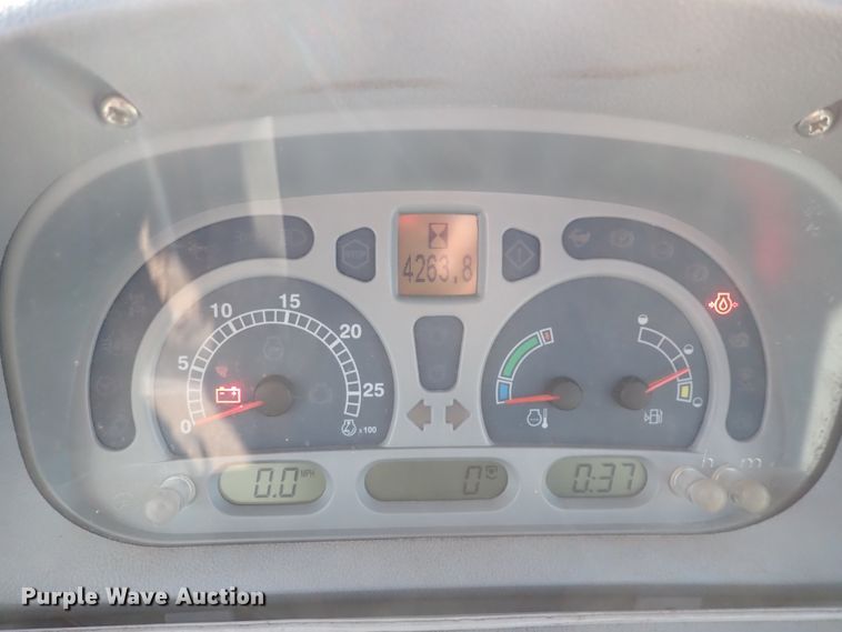 image for item DI1800 2009 New Holland T6020  tractor