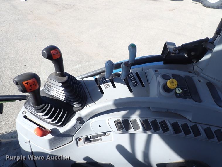 image for item DI1800 2009 New Holland T6020  tractor