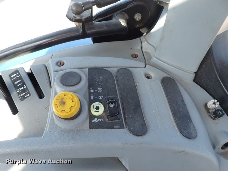 image for item DI1800 2009 New Holland T6020  tractor