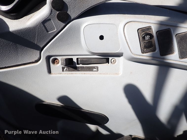 image for item DI1800 2009 New Holland T6020  tractor