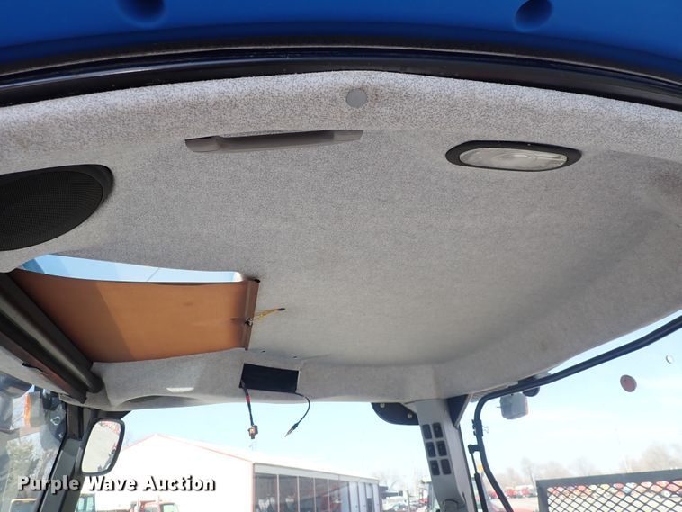 image for item DI1800 2009 New Holland T6020  tractor