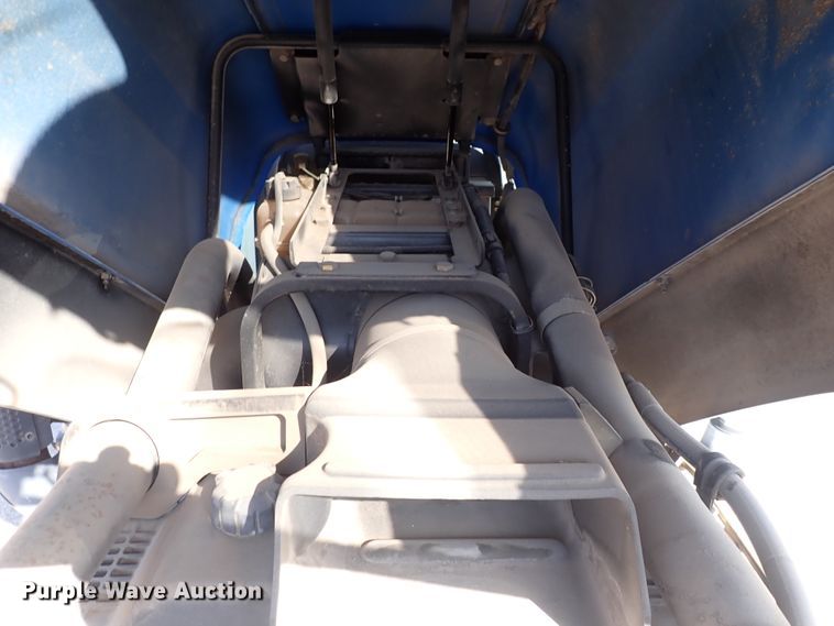 image for item DI1800 2009 New Holland T6020  tractor